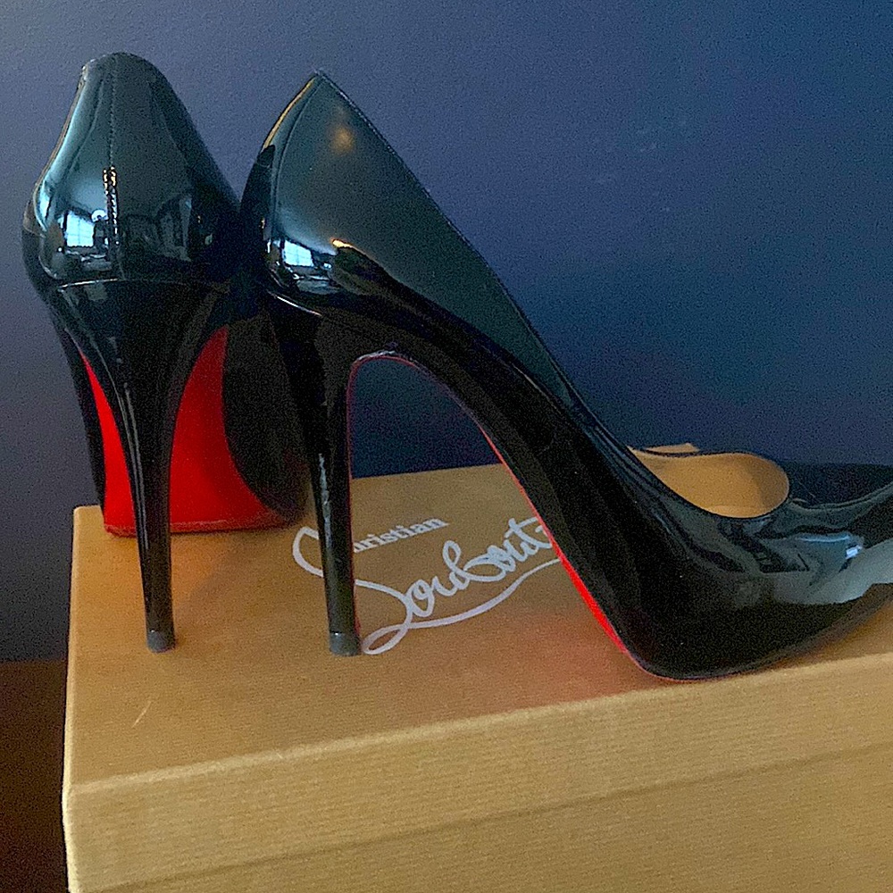 Excellent condition, barely worn Christian Louboutin Rolando Patent